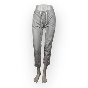 Vuori Women's Gray Cropped Mid-Rise Performance Athletic Pants Size Medium